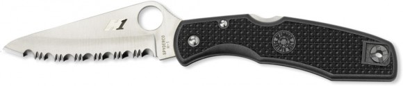 Spyderco Pacific Salt Black serrated