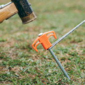 Кілки металеві Naturehike NH21YW133, 25 см, помаранчеві 2 шт. Кілки металеві Naturehike NH21YW133, 25 см, помаранчеві 2 шт.