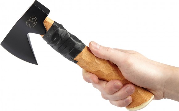 Zestaw toporów leśnych firmy Karesuandokniven. Цвет - czarny