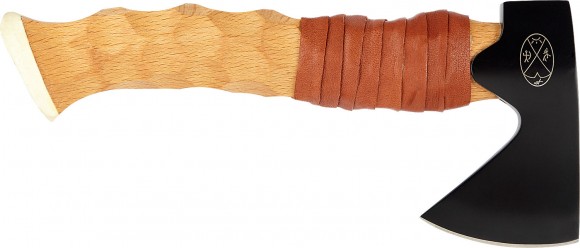 Topór leśny Karesuandokniven. Цвет - коричневый Topór leśny Karesuandokniven. Цвет - коричневый