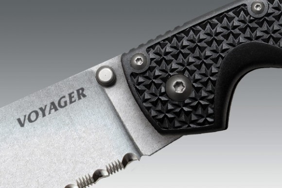Нож Cold Steel Voyager Large Clip Point Serrated Нож Cold Steel Voyager Large Clip Point Serrated